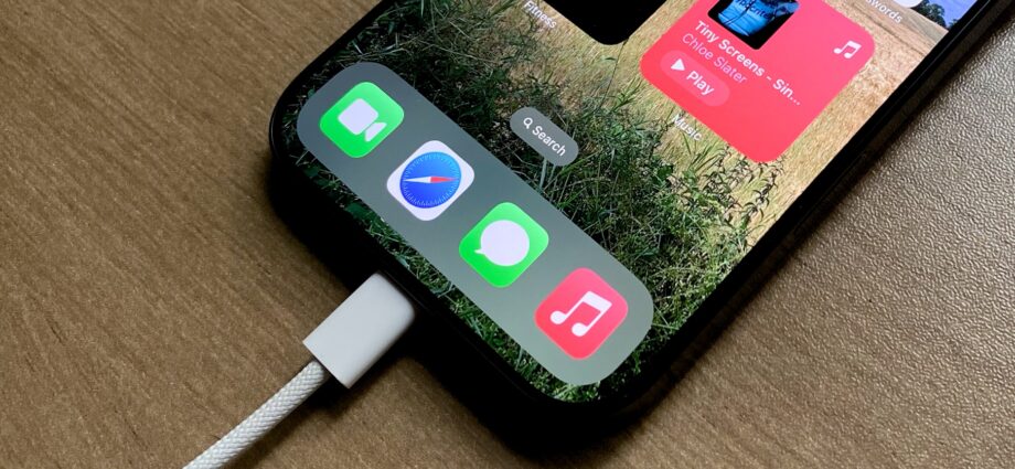 10 tips and tricks to help you charge your iPhone faster