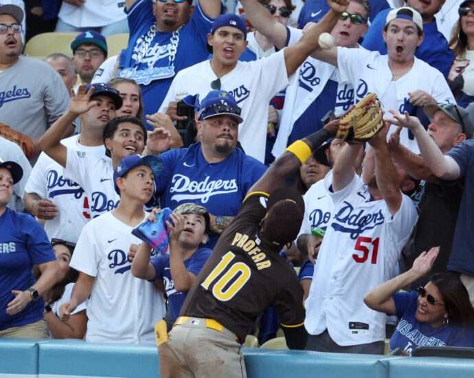 NLDS: Padres’ Jurickson Profar taunts Dodgers fans, fools Fox broadcast after robbing Mookie Betts of a HR at the wall