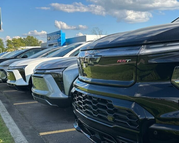 Top 5 stories of the week: Lackluster Q3 vehicle sales; McLaren’s fastest supercar