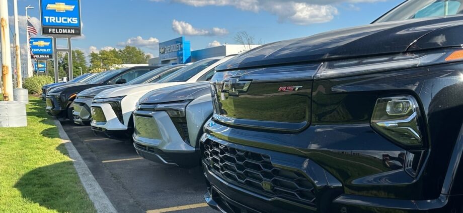 Top 5 stories of the week: Lackluster Q3 vehicle sales; McLaren’s fastest supercar