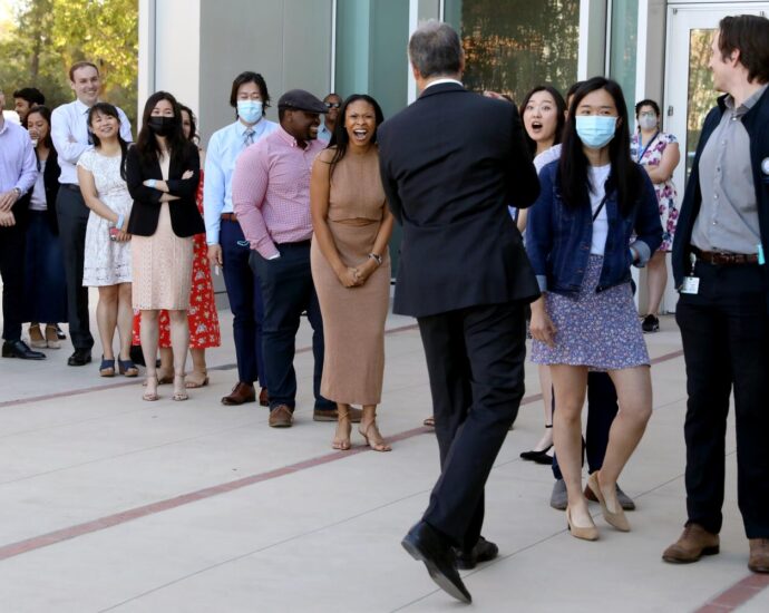 Opinion: The evidence shows women make better doctors. So why do men still dominate medicine?