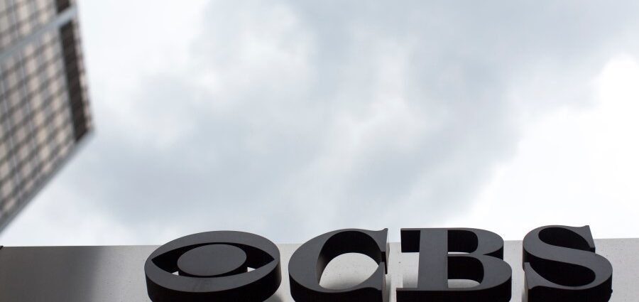 CBS brass reprimands anchor over Coates interview