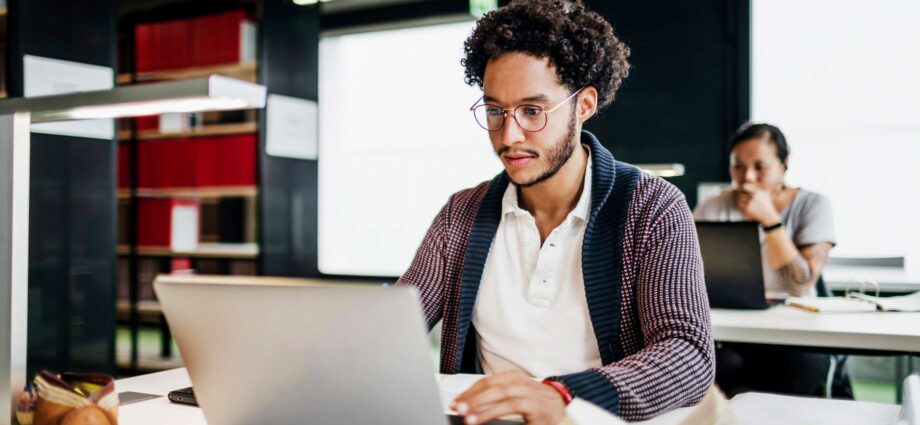 The Rise of Buyer Self-Education and the Essential Role of Experts