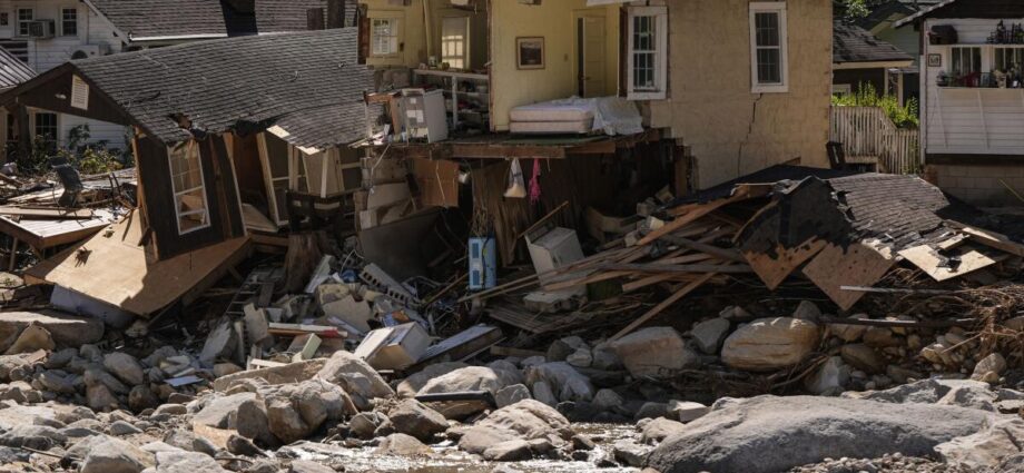 Column: Trump’s storm recovery lies aren’t just a political disaster. They’re dangerous.