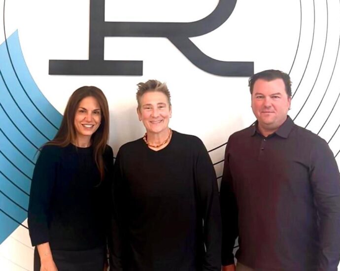 Music Industry Moves: K.d. Lang Inks Publishing Deal With Reservoir; CD Baby Taps Jean Mischler as Senior VP of Marketing