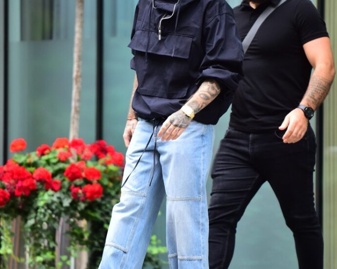 Liam Payne likely got drugs from hotel employee before he died, indictment may follow: report