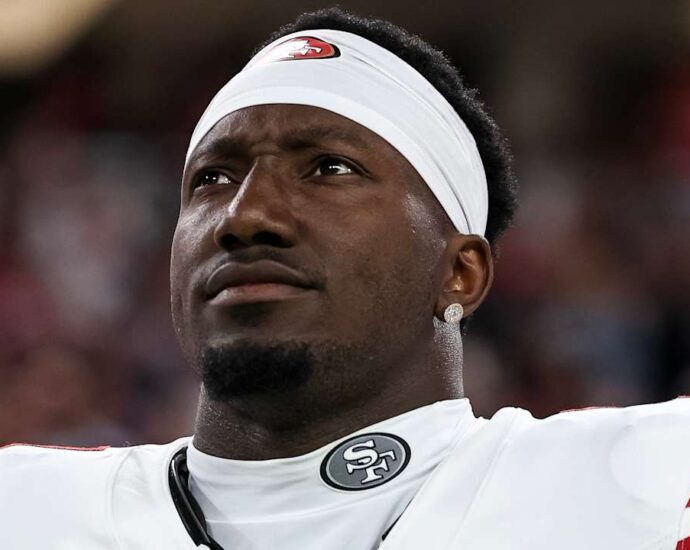 Niners HC Kyle Shanahan: WR Deebo Samuel hospitalized with pneumonia, fluid in his lungs Oct 21, 2024