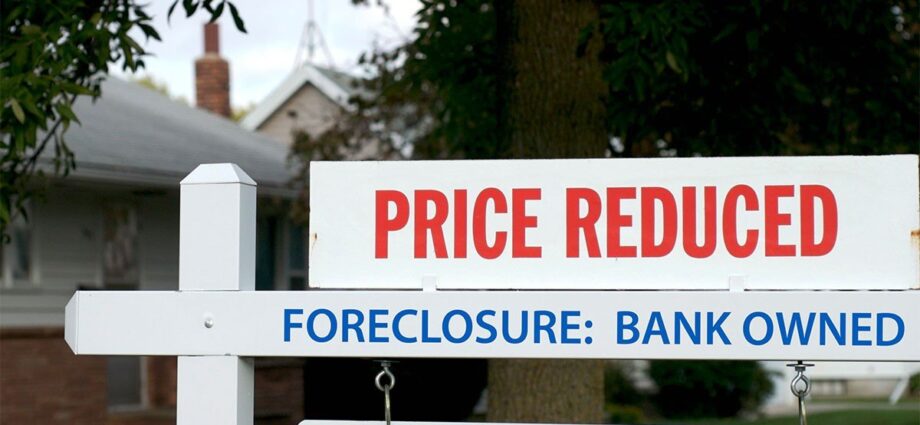 Buying a Foreclosed Home: How a Foreclosure Sale Works