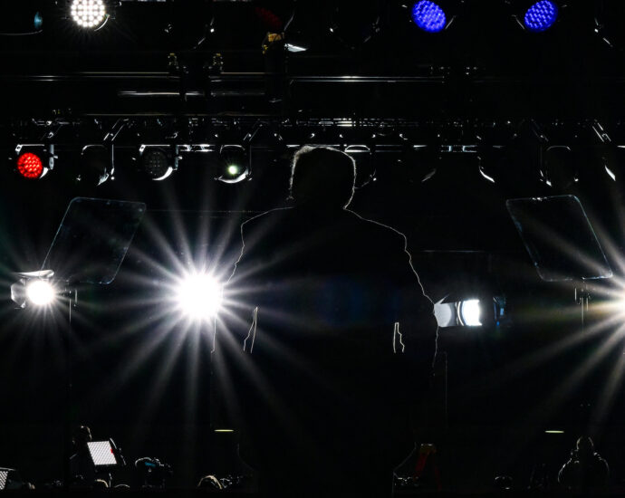 How Donald Trump Is Making Big Promises to Big Business