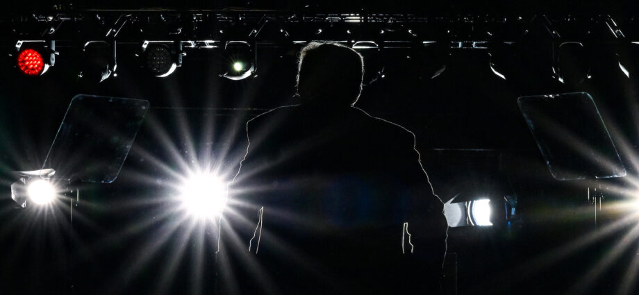 How Donald Trump Is Making Big Promises to Big Business