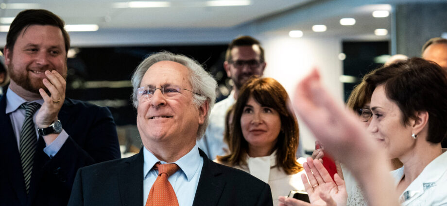 2 Washington Post Editorial Board Members Step Down After Endorsement Decision