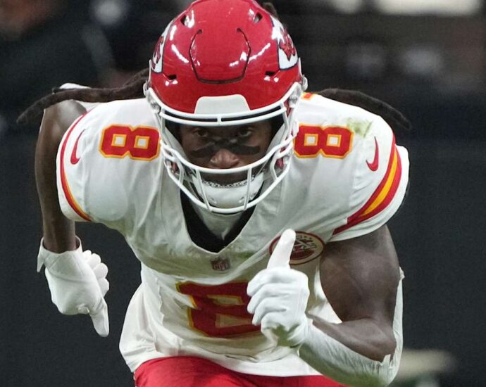 Chiefs HC Andy Reid expects ‘to see more’ from WR DeAndre Hopkins on Monday night vs. Buccaneers Oct 29, 2024