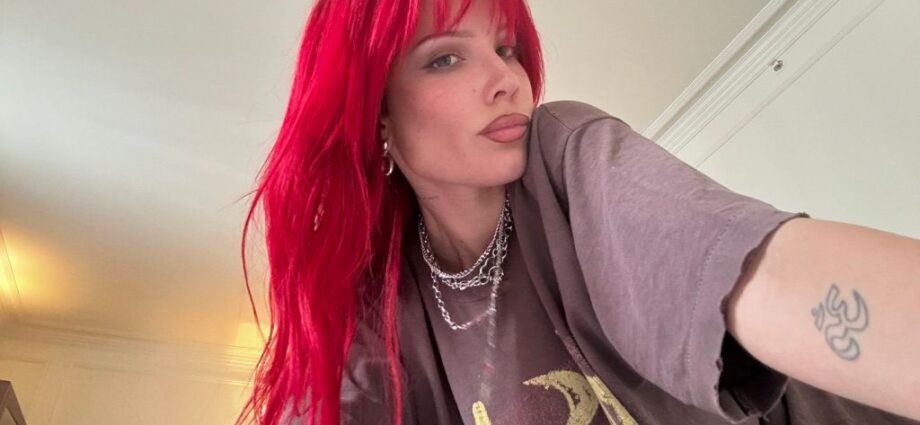 Halsey reveals ‘powerful’ music exec looked through their nude photos without consent: ‘I was just frozen’