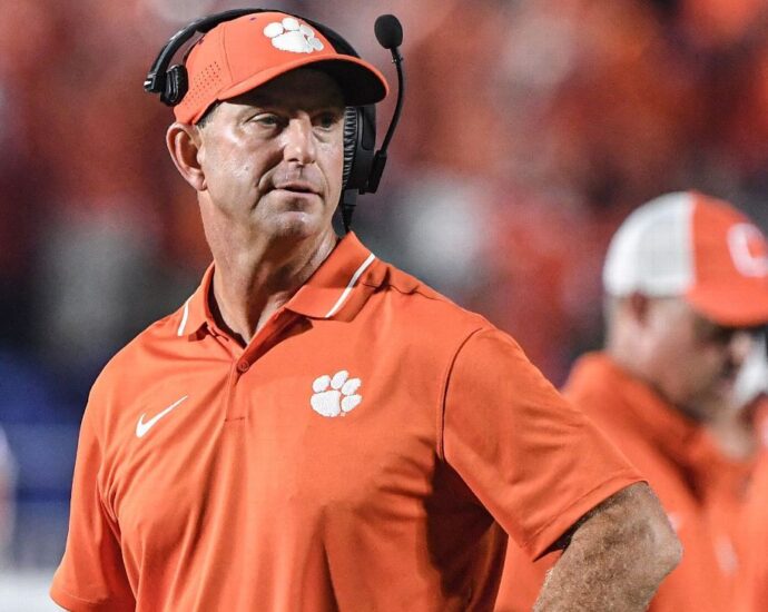 Swinney blocked from voting over name snafu