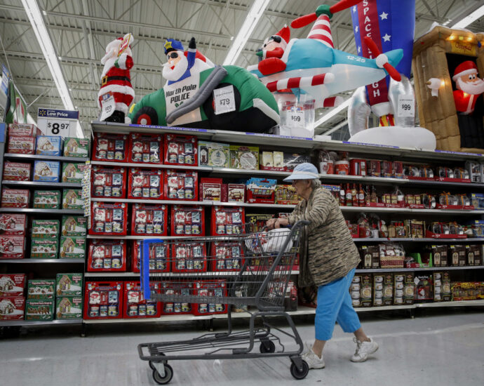 Walmart makes a shocking business move ahead of the Christmas season