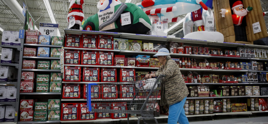 Walmart makes a shocking business move ahead of the Christmas season