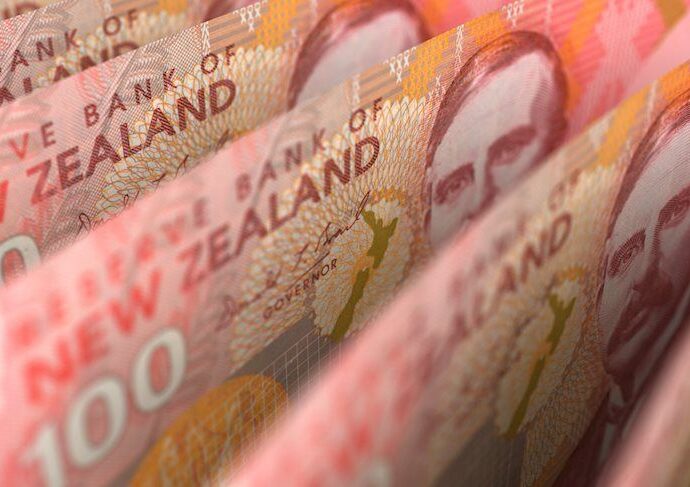 NZD/USD Price Analysis: Pair saw a volatile session, high near 20-day SMA then retreated