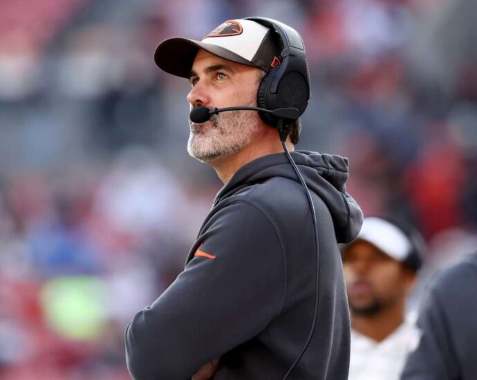 Kevin Stefanski expected to remain as Browns head coach in 2025                          Nov 21, 2024