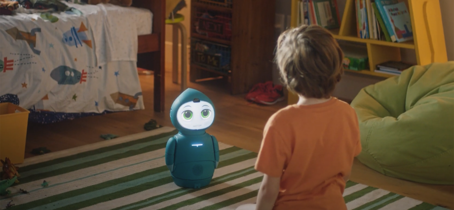 ‘I love you… goodbye:’ What will happen when this companion robot suddenly dies?