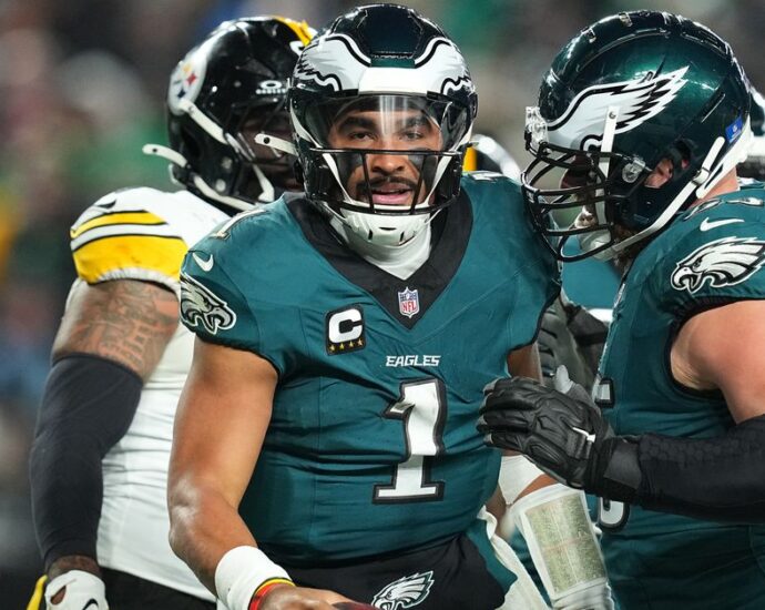 Jalen Hurts shines as Eagles’ passing game comes alive in win over Steelers, 27 to 13