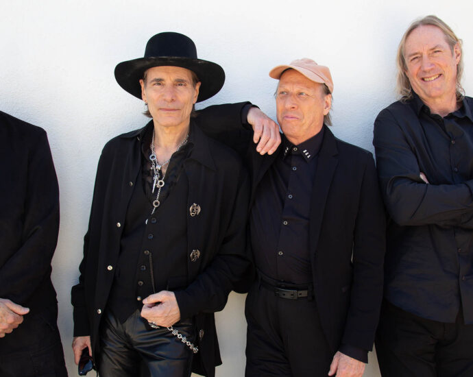 “You can rehearse until you’re blue in the face, but once you hit the stage, all bets are off”: How King Crimson was reborn at the hands of Steve Vai and Adrian Belew