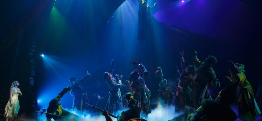 ‘Wicked’ Has Highest Grossing Week in Broadway History