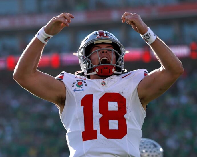 CFP Title Odds 2025: Ohio State New Betting Favorite After Rose Bowl Win vs. Oregon