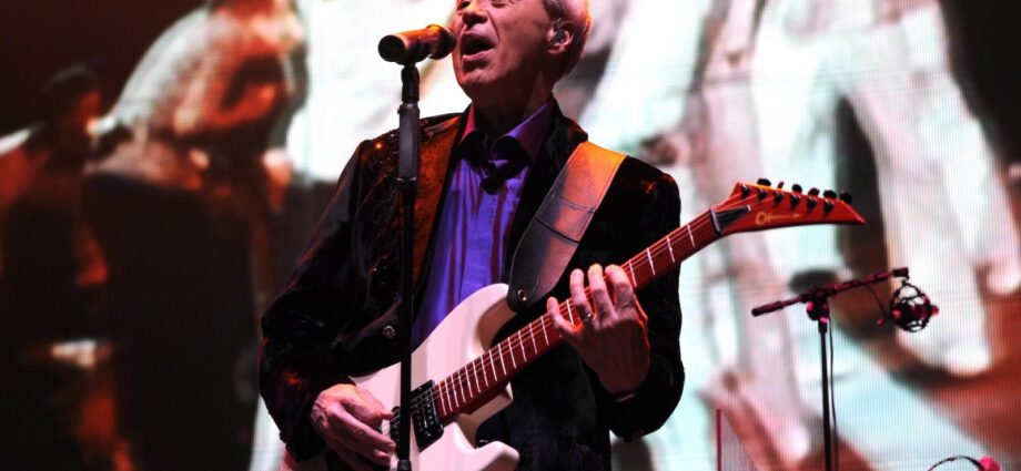 Wayne Osmond, Member of the Osmonds Singing Family, Dead at 73