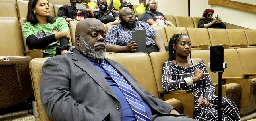 Jimmy Carter and Demetrius Young died the same day. Georgia will miss them both.