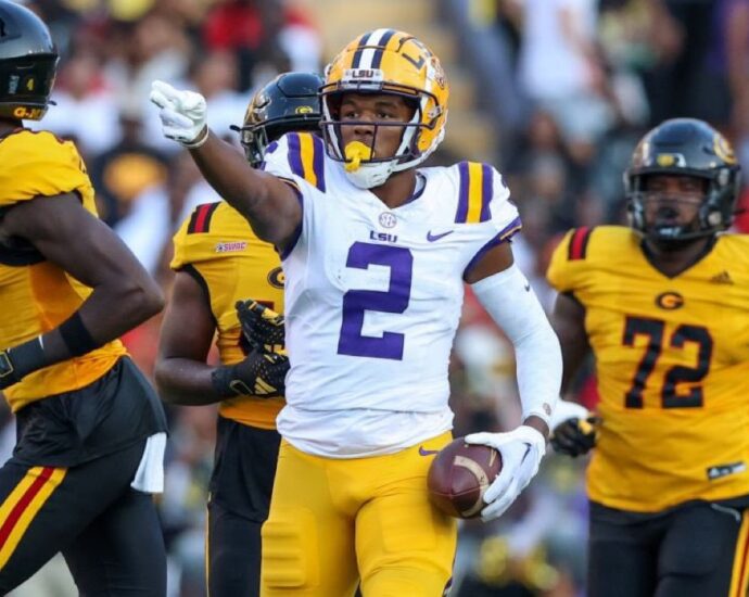 Kyren Lacy wanted on charges of negligent homicide