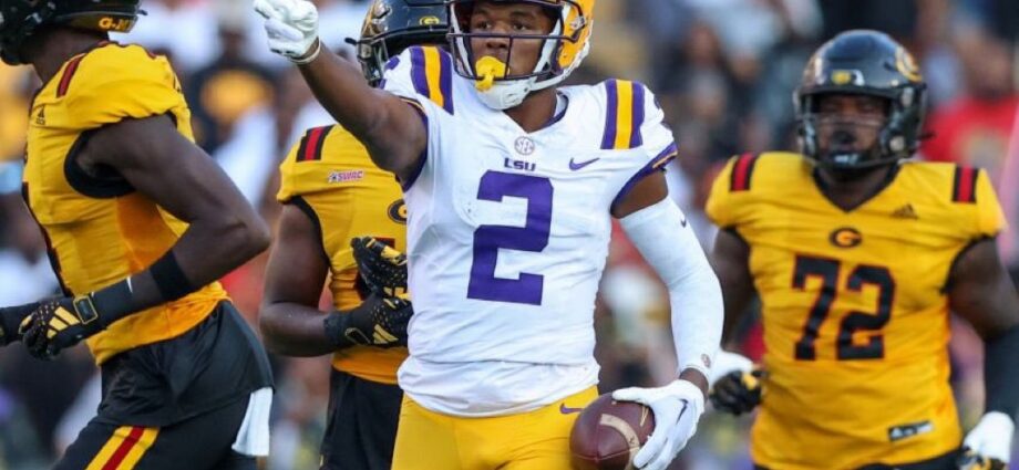 Kyren Lacy wanted on charges of negligent homicide