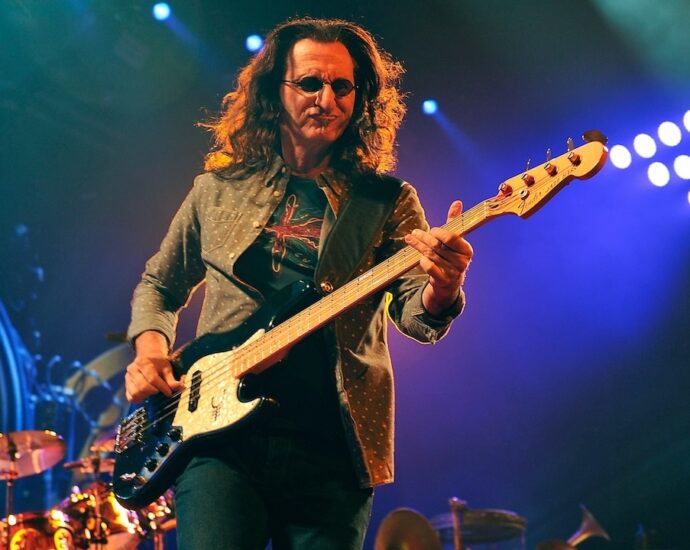“I rediscovered the glorious bottom-end of the Fender… I feel far more fluid playing the Jazz Bass than I ever did on the Rickenbacker”: Geddy Lee went on a tonal quest and broke all the bass rules to make Rush sound huge