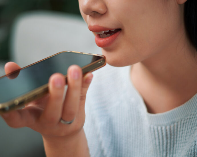 How to record audio and get transcripts in Notes on iOS 18