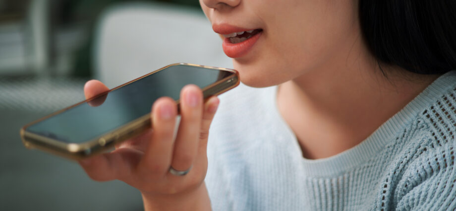 How to record audio and get transcripts in Notes on iOS 18