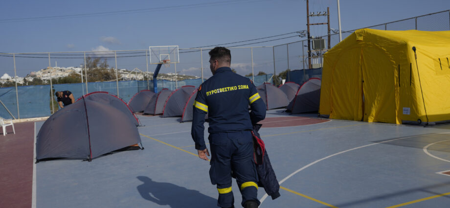 Emergency Crews Sent to Santorini as Quake Swarm Alarms Experts