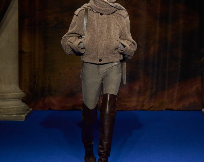 Burberry Fall 2025 Ready-to-Wear