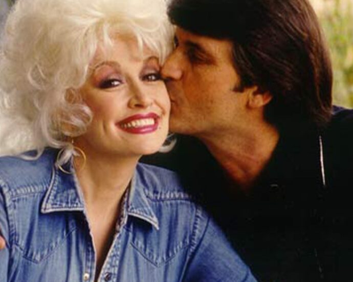 Inside Dolly Parton’s Ultra-Private Love Story With Husband Carl Dean