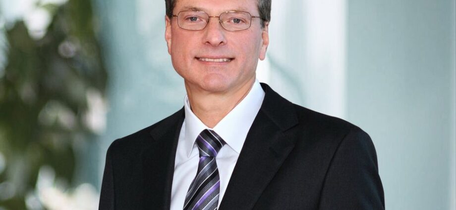 2025 IEEE Medal of Honor Awarded to Broadcom’s Henry Samueli