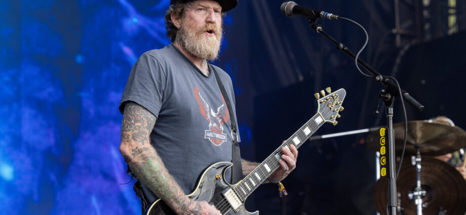 “We’re deeply proud of and beyond grateful for the music and history we’ve shared, and we wish him nothing but success and happiness in his future endeavors”: Mastodon part ways with Brent Hinds