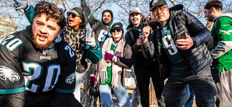 2025 NFL mock draft signup for the annual BGN community mock is coming soon!