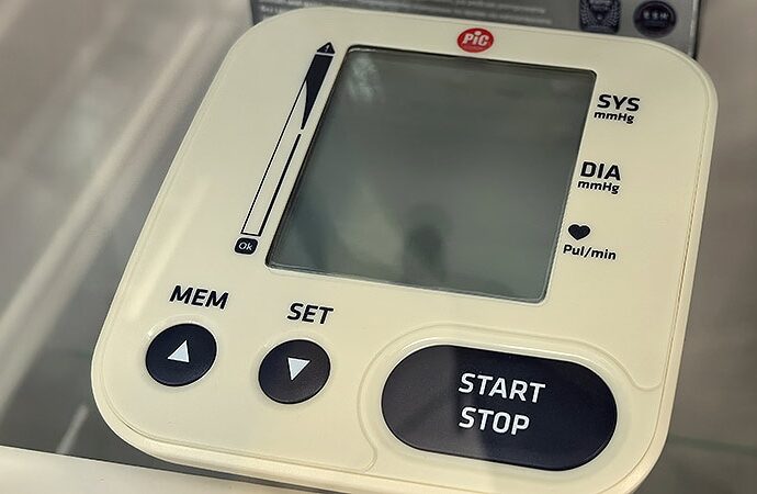 BP Below 130 mm Hg Linked to CV Benefit in Octogenarians