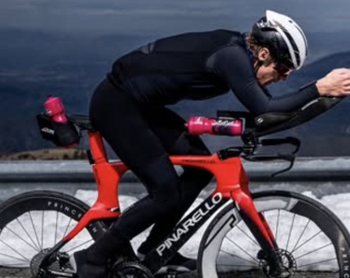 [VIDEO] Casper Stornes gets off his bike way too early at IM 70.3 Oceanside