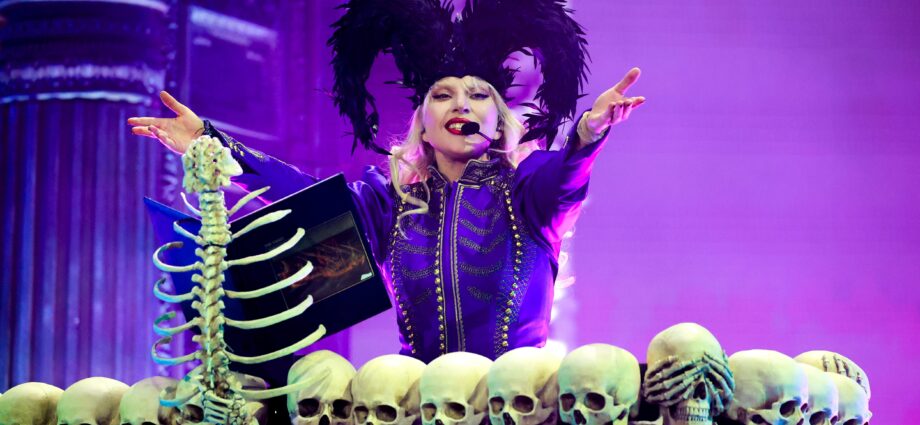 Lady Gaga Overcomes Mic Malfunction At Coachella: “At Least You Know I Sing Live”