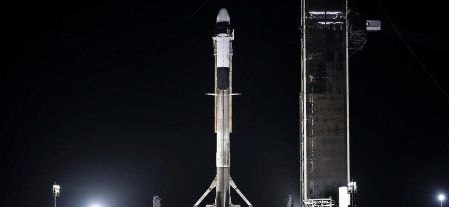 SpaceX launching Dragon cargo capsule to ISS early April 21: Watch it live