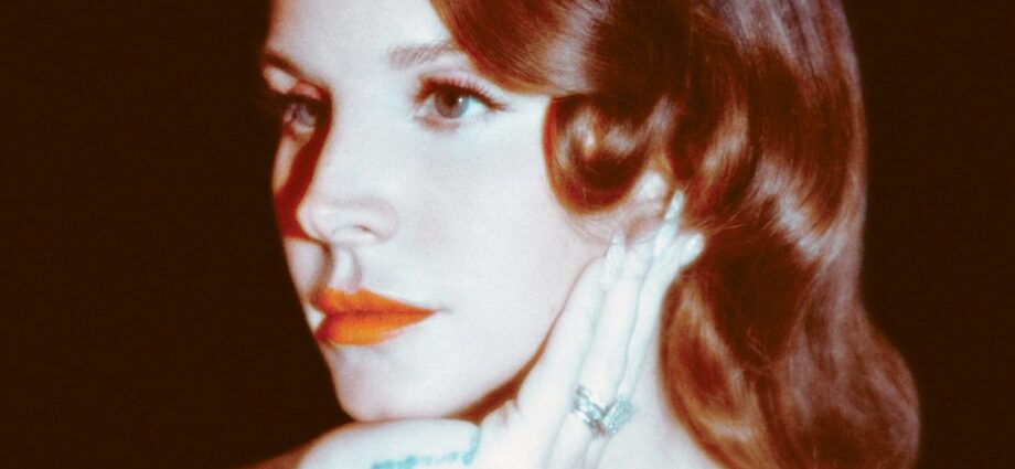 Fans Choose Lana Del Rey’s ‘Bluebird’ as This Week’s Favorite New Music