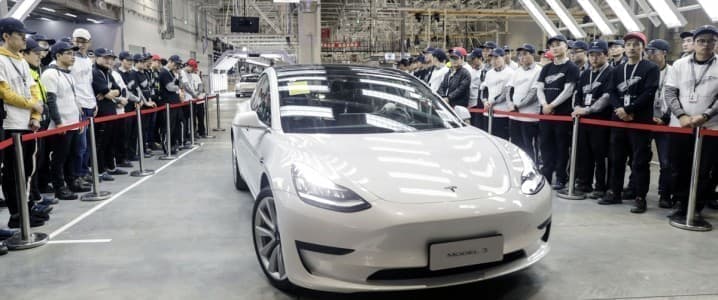 Rare Earth Showdown Hits Tesla, Defense Firms Hardest