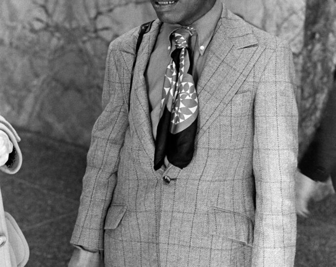 To Be Seen and Not Defined: Dandyism and the Black Intellectual Imagination