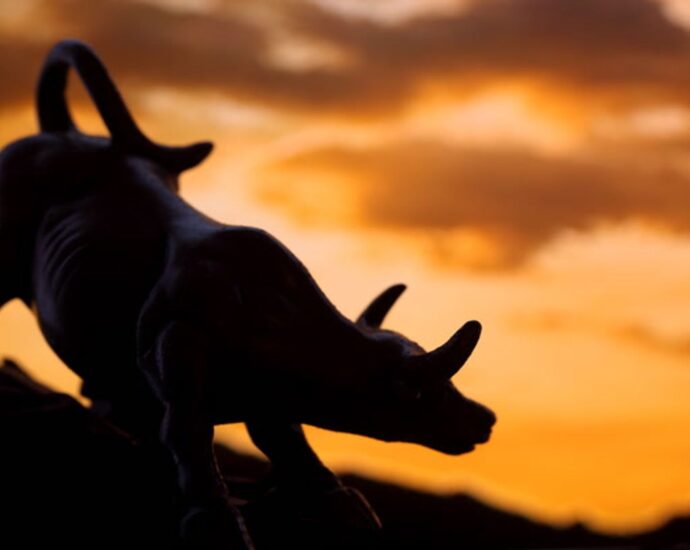 Bitcoin Poised for Strongest Weekly Gain Since Trump Win as ETFs Gobble $2.7B Inflows