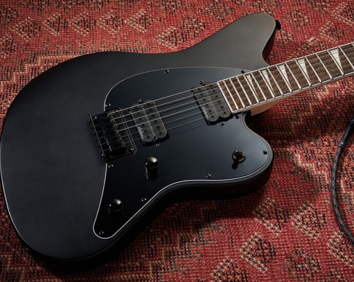 “Balance problems aside, this is a hugely playable guitar and one I had a lot of fun with. It seemed to just produce riffs out of nowhere”: Jackson X Series Surfcaster SC HT6 review