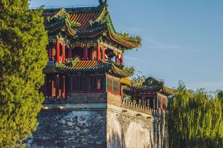 China Surges Ahead: Travel & Tourism Sector Forecast to Hit a Record ¥13.7TN This Year